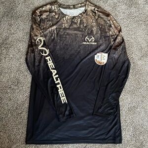NEW XLT Realtree long sleeve shirt